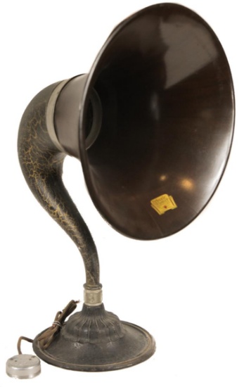 Antique Music Master Radio Horn Speaker