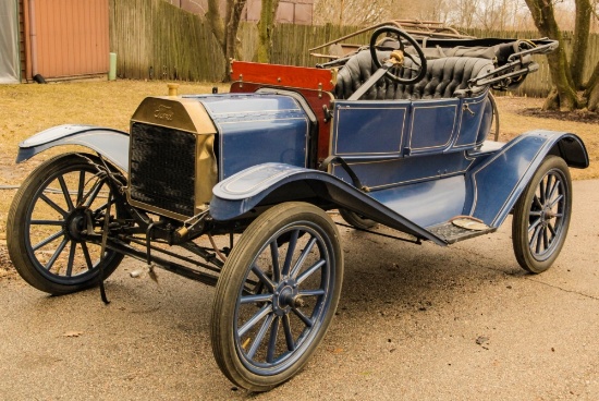 1911 Ford Torpedo Closed Door