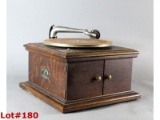 Victor Victrola VV-VI Table Model Oak Phonograph