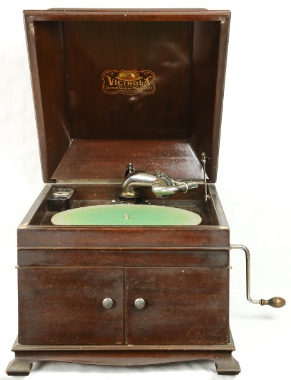 Victor IX Tabletop Disc Phonograph