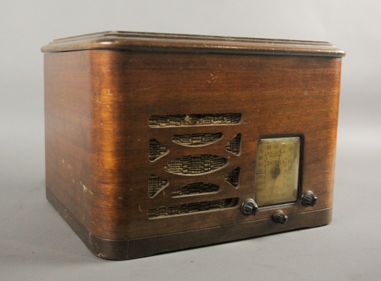 Detrola Radio Phonograph Chassis 3863