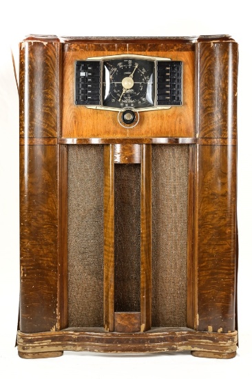 Zenith 10S669 Floor Radio