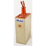 Mobil 15 Gallon Oil Pump