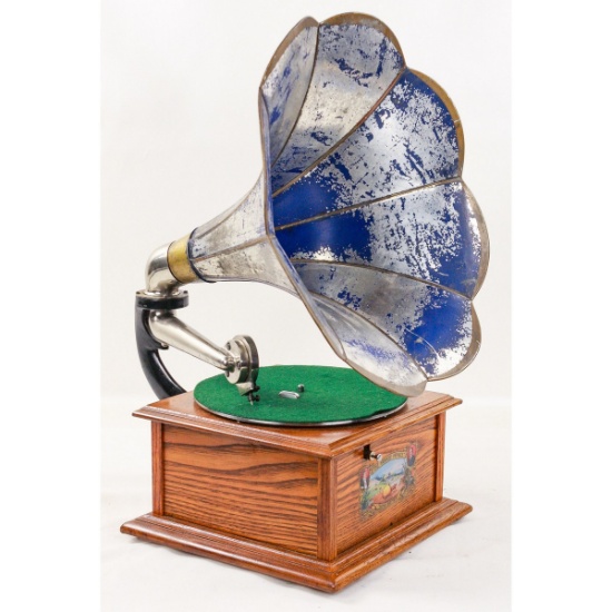 "The Yankee Prince" Disc Horn Phonograph