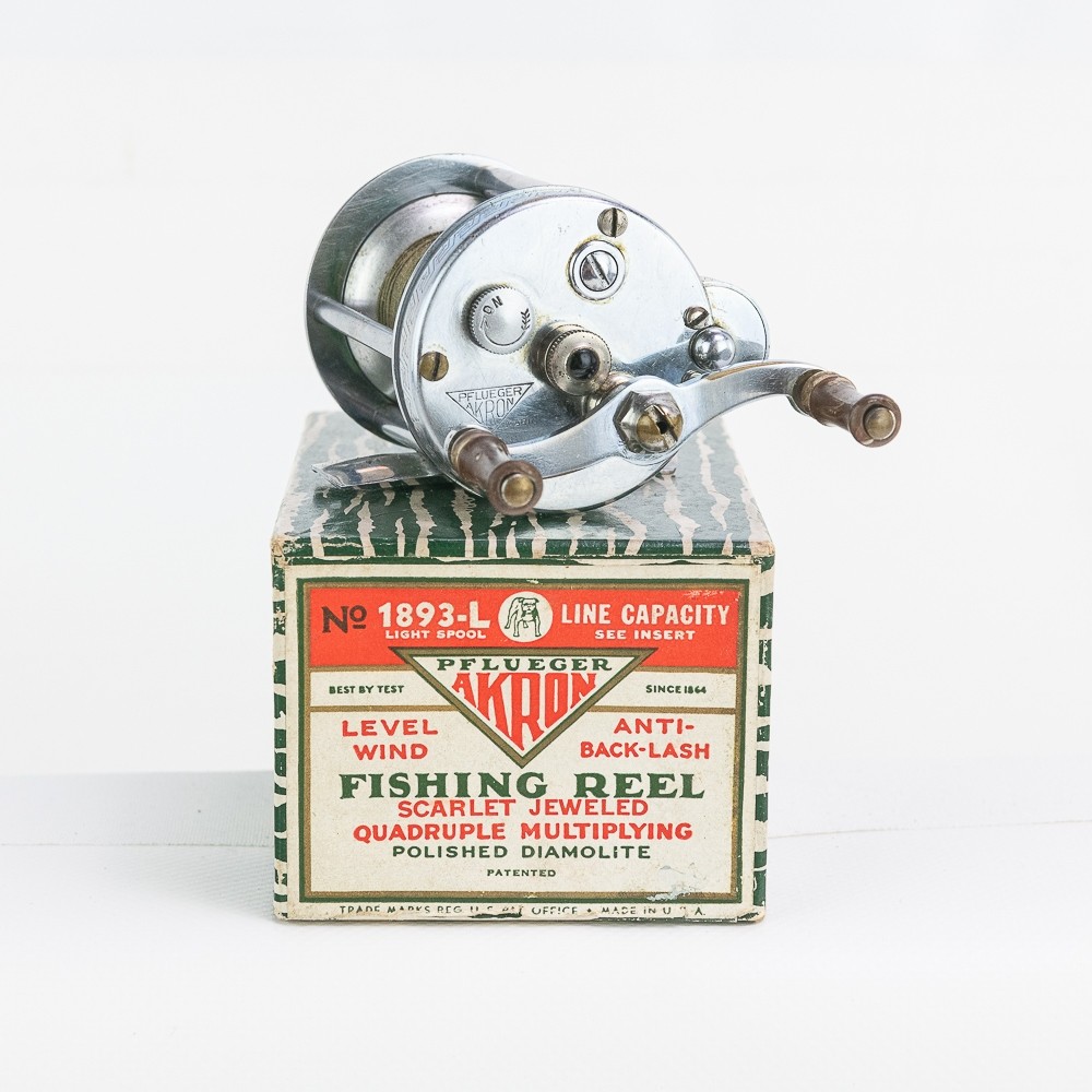 Vintage Pflueger Akron Model 1893 Fishing Reel In Original Box