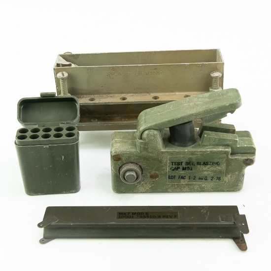 US M51 Blasting Detonator-Shaped Charge Lot (4)