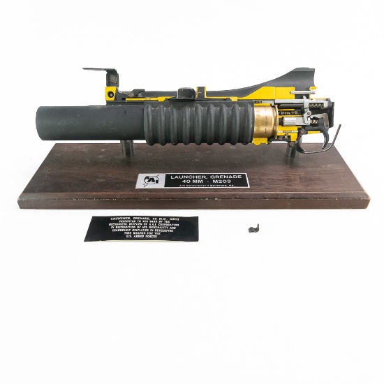 US M203 Grenade Launcher Cutaway Award Display AAI