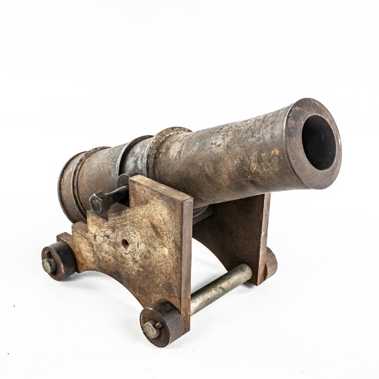 Old Functioning Navy Mount Deck Cannon-41mm