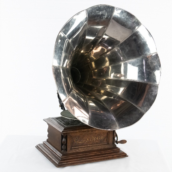 Zonophone Grand Opera Disc Horn Phonograph