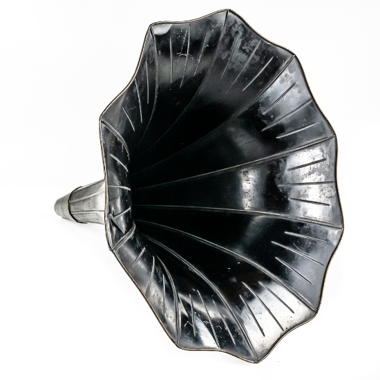 Victor Phonograph Black Morning Glory Horn