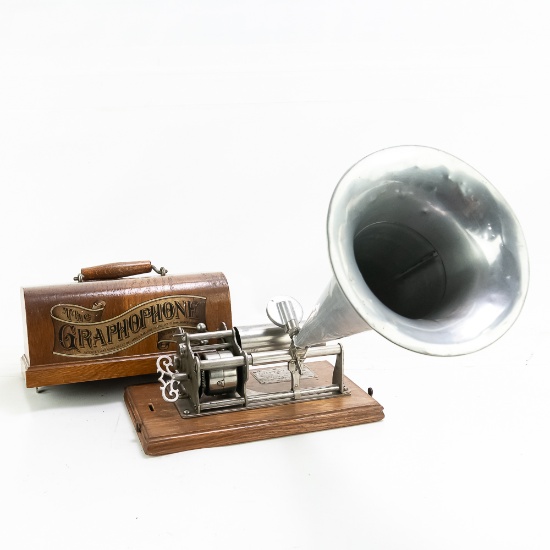 Columbia B Eagle Cylinder Phonograph W/Horn