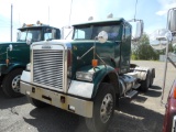 2005 Freightliner FLD 120 Tandem Axle Day Cab