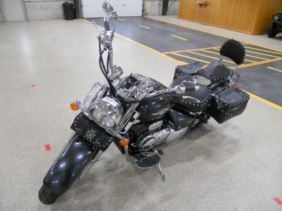 2006 Suzuki VL800 Motorcycle