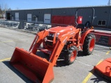 Kubota L3301 Tractor