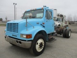 2001 International 4900 DT466E Cab and Chasis