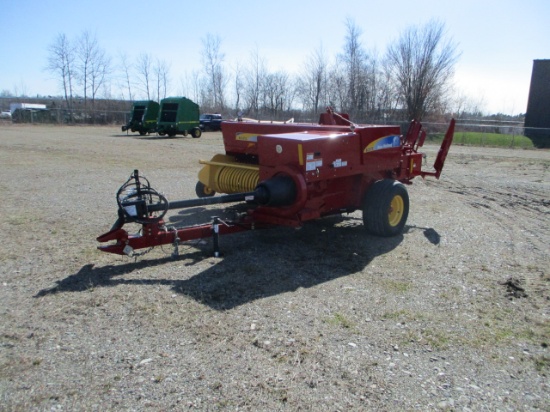 2015 New Holland BC5070 Baler