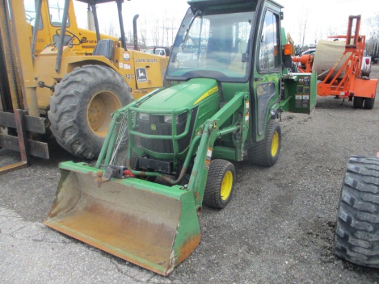 John Deere 1025R Sub-Compact Tractor