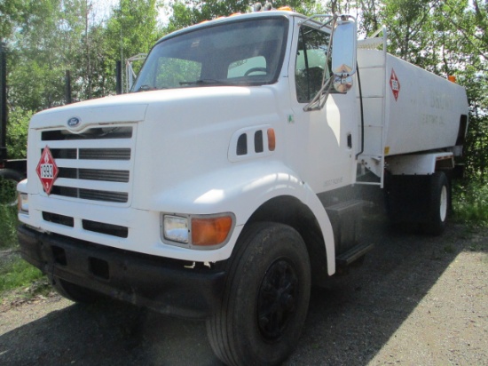 1998 Ford L8501 Single Axle Oil Truck