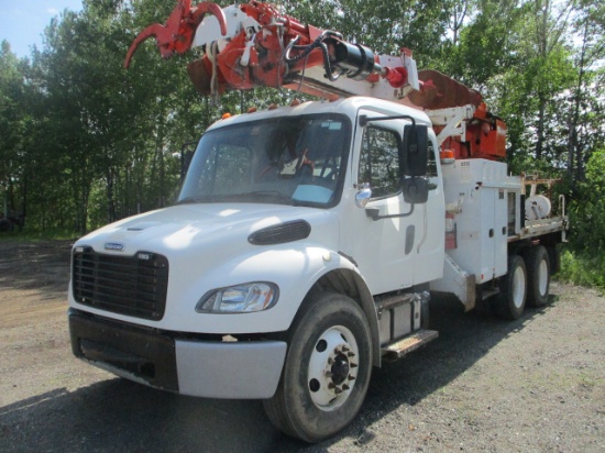 2013 Freightliner M2 106 Digger Derrick