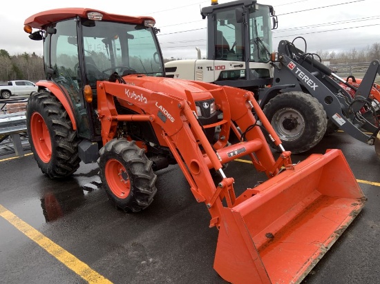 Kubota MX5400 Utility Tractor