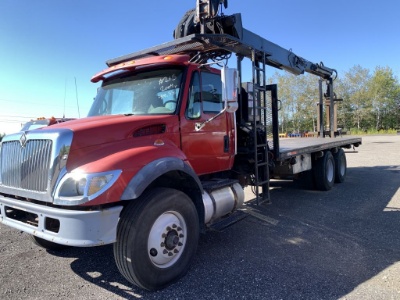 2004 International 7500 Crane Truck