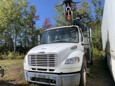 2012 Freightliner M2 106 Digger Derrick