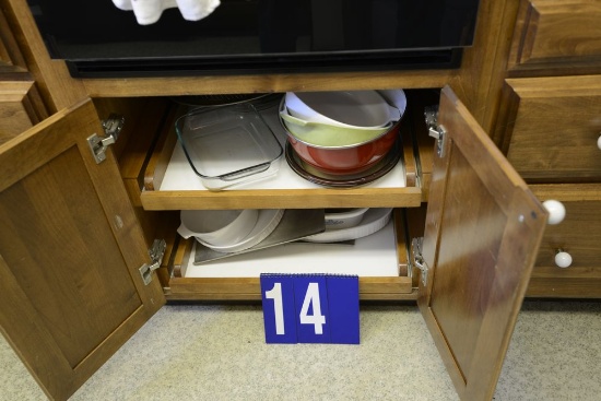 Two Shelves Bakeware