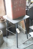 METAL LEG WITH WOOD TOP TABLE
