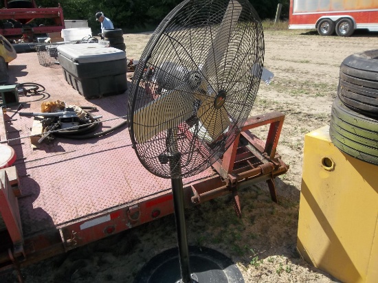 883  SHOP FAN