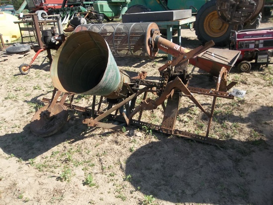 884   2 ROW CULTIVATOR