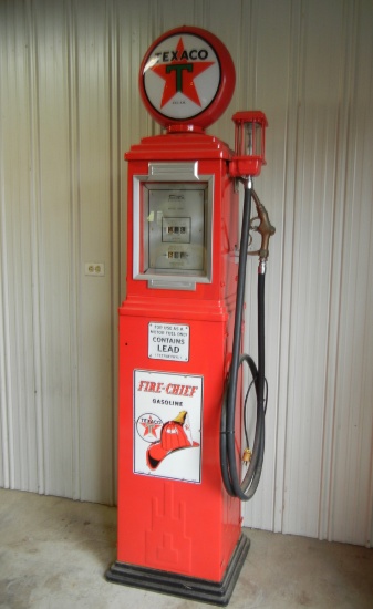 Antique Gas Pumps, Signs and Vending Machines