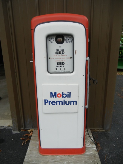 Mobil Premium Antique Gas Pump