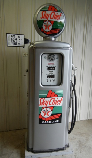 Texaco Sky Chief Antique Gas Pump