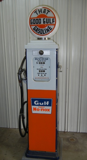 Gulf Antique Gas Pump