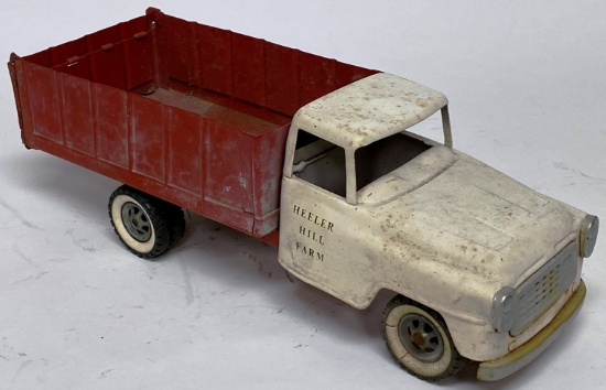IH B Series Farm Truck