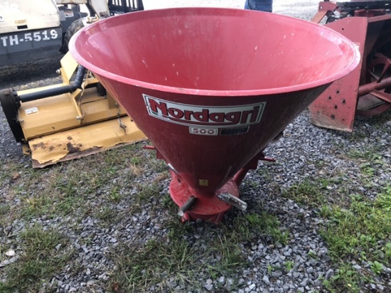 Nordagri 500 Fertilizer Spreader