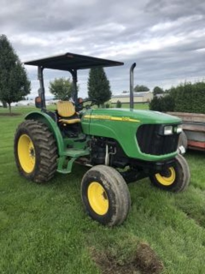 John Deere 5325