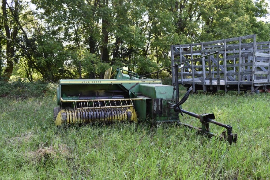 John Deere 346 wire baler w/kicker