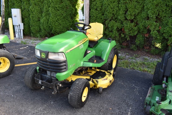 John Deere X475 Mower w/54" Deck