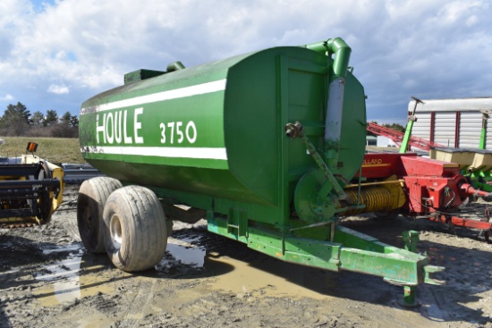 Houle 3750 Gallon Manure tank with 540 PTO