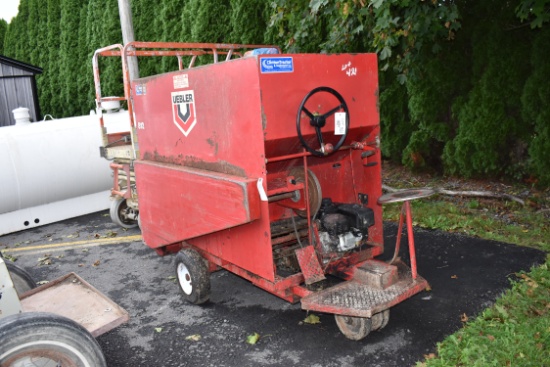 Uebler 812 feed cart