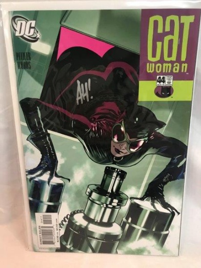 DC Comics Cat Woman Issue 44 Autographed By Adam Hughes