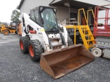 05 BOBCAT S300 TURBO, CAB, HEAT, A/C S/N 525816053 HRS SHOWING 902