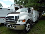 2005 FORD F650 MECHANICS TRK CUMMINS DSL, 6 SPD, AIR RIDE SEAT, AUTO CRANE, HYD OUTRIGGERS, AIR COMP