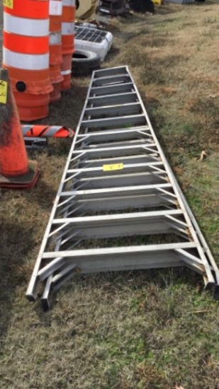 Aluminum Step Ladder