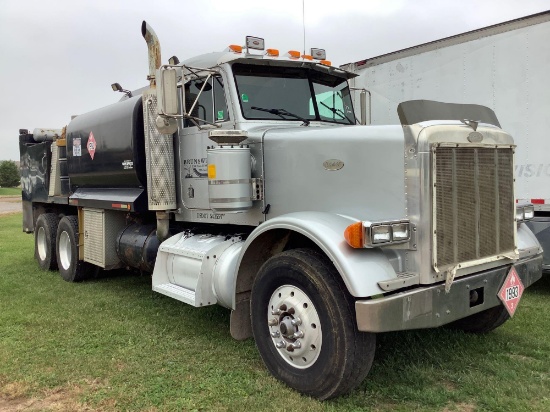 2000 Peterbilt 357 T/A Fuel & Lube