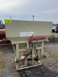 *LIKE NEW* Herd 3PTH, Sure Feed BroadCaster, 540 PTO, Hyd Gate Opener