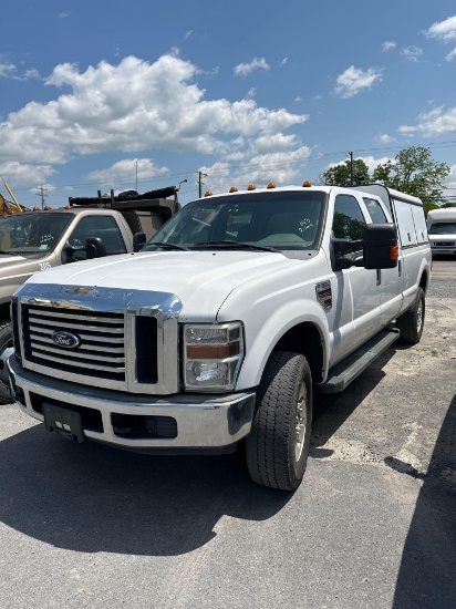 2009 Ford F350 Pickup, Dsl, Auto, 4x4, Crew Cab,... Utility cap, Rec Hitch, XL Package, VIN: