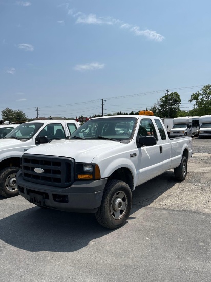 2007 Ford F250 Pickup, Gas, Auto, 4x4, Ext Cab, VIN: 1FTSX21537EB35500, Miles - 150943