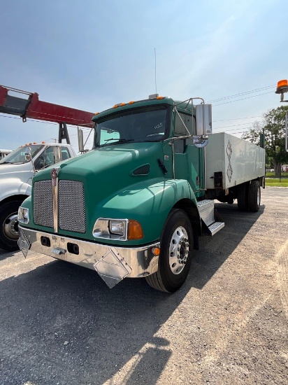 2007 Kenworth T300 Flatbed Truck, GVWR 33000 lbs, Cummins motor, Automatic, Bed sides w/ strap